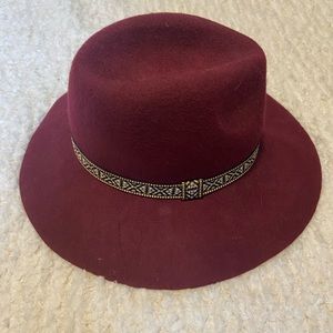 SUMMER MUST HAVE!! maroon hat😍😍